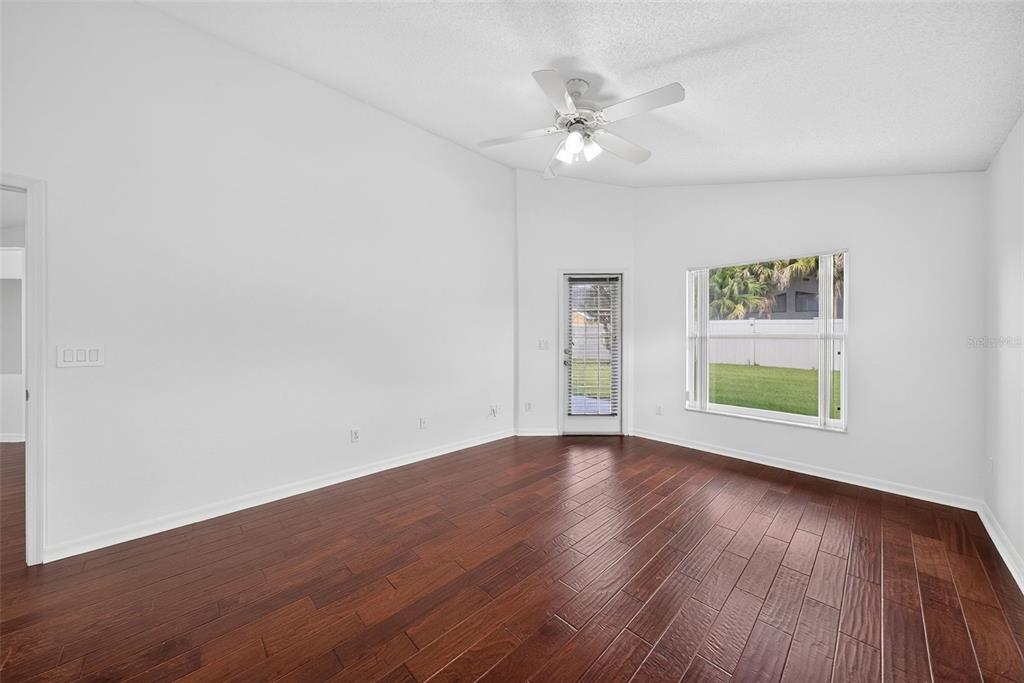 630 RIOMAR AVENUE gallery image #20