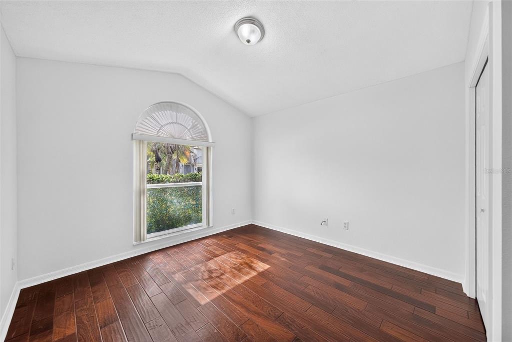 630 RIOMAR AVENUE gallery image #25