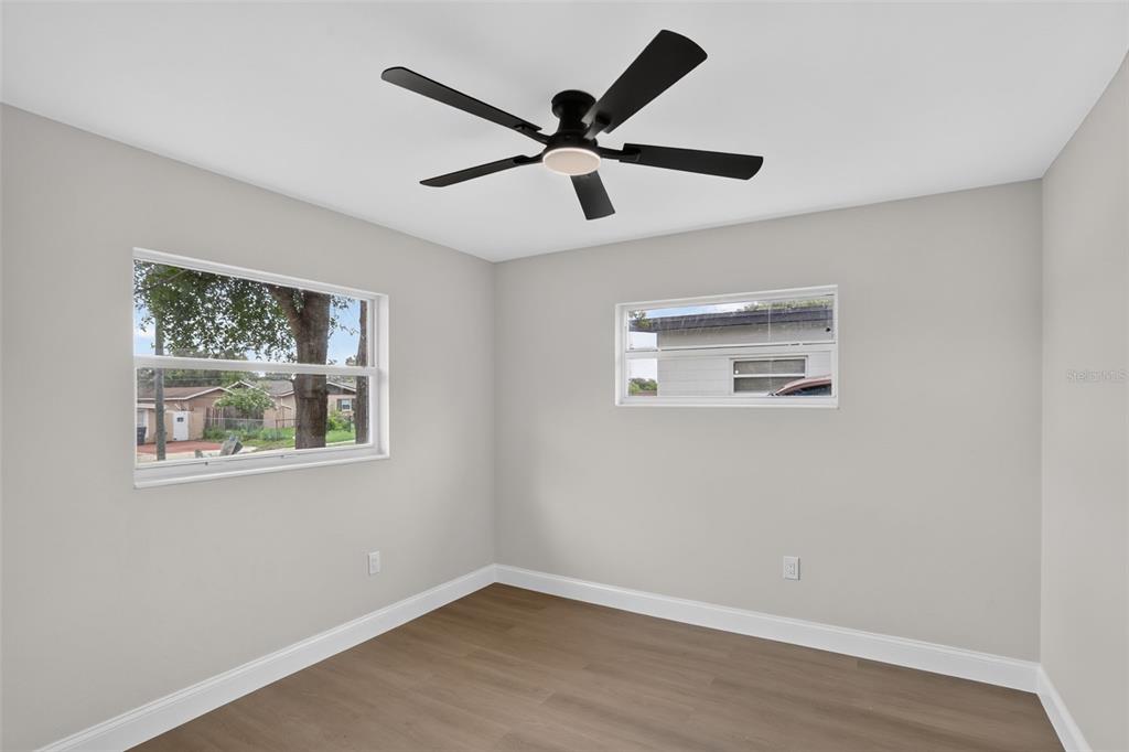 3413 PARIS PLACE gallery image #12