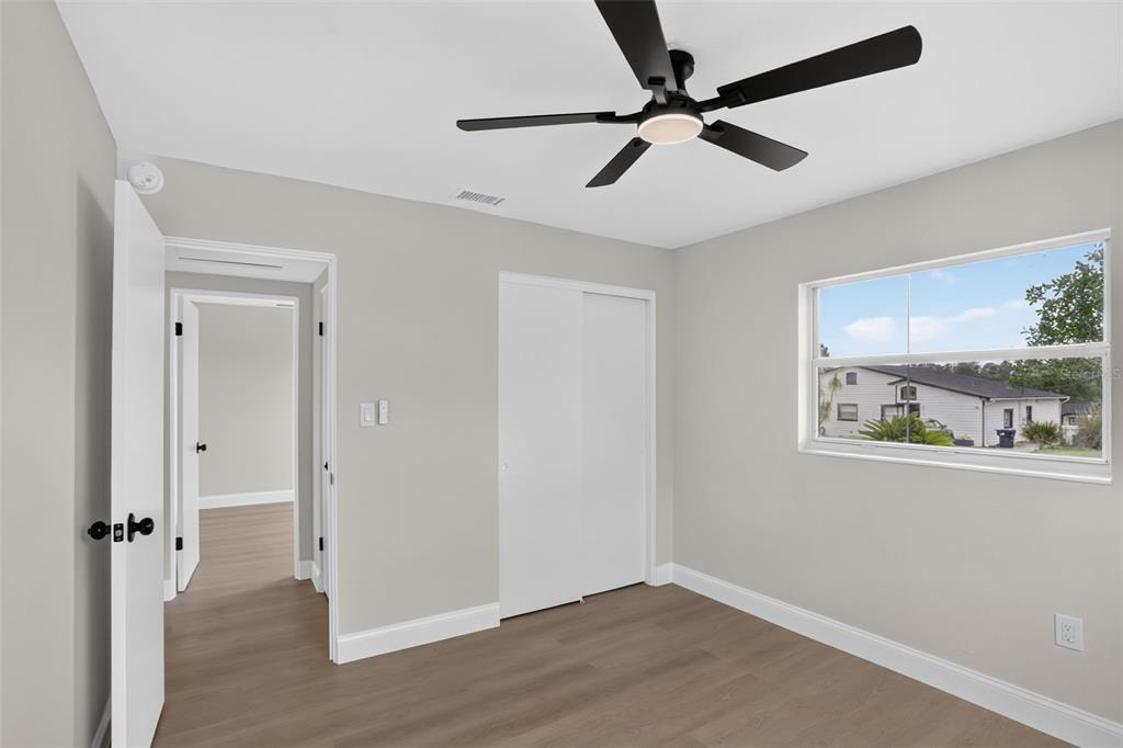 3413 PARIS PLACE gallery image #15