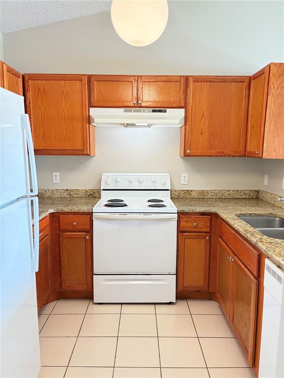1224 ROMA COURT gallery image #4