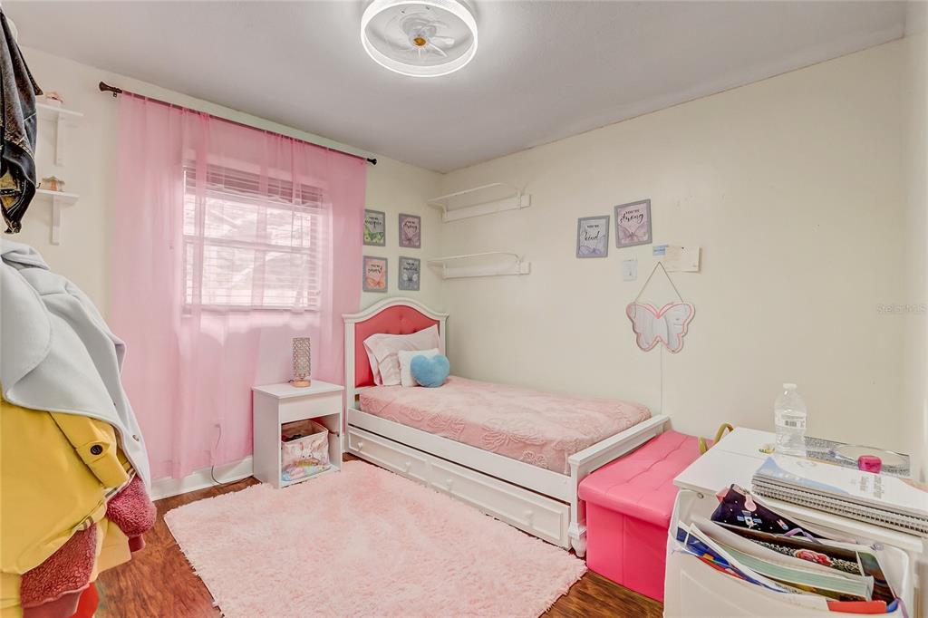 8691 CONTOURA DRIVE gallery image #15