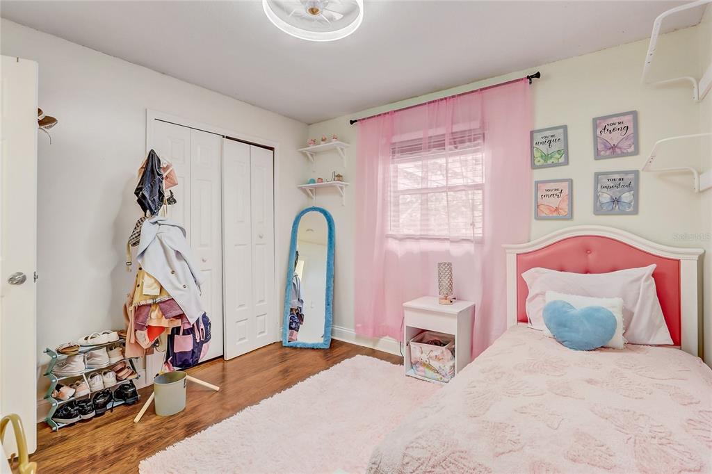 8691 CONTOURA DRIVE gallery image #16