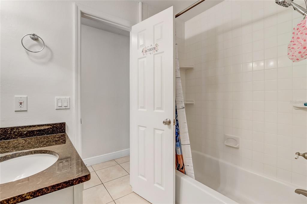 8691 CONTOURA DRIVE gallery image #18