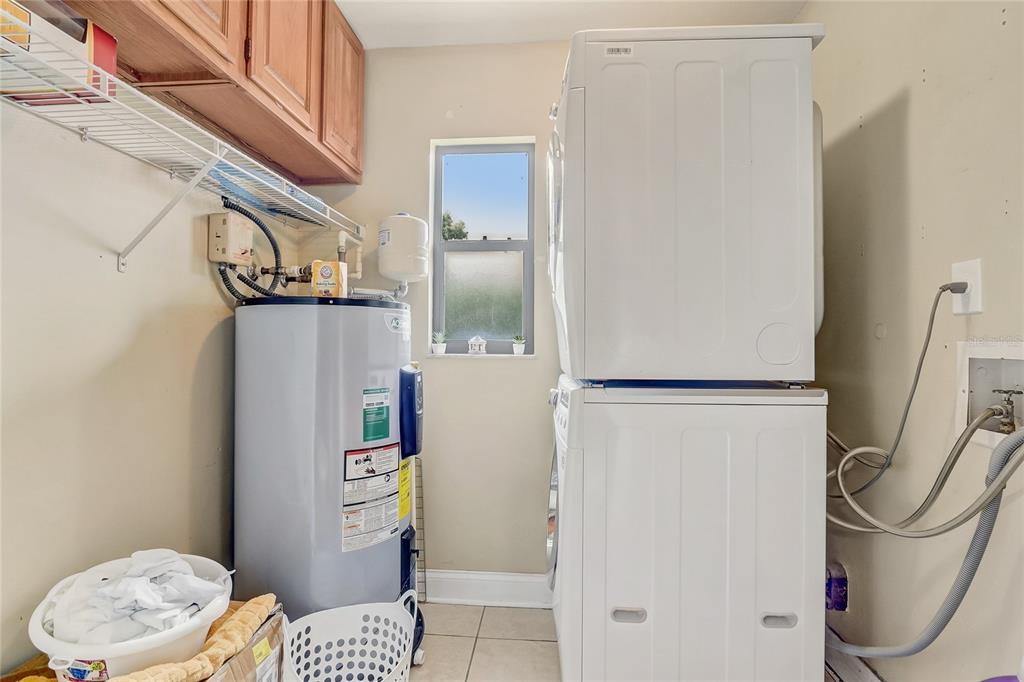 8691 CONTOURA DRIVE gallery image #21