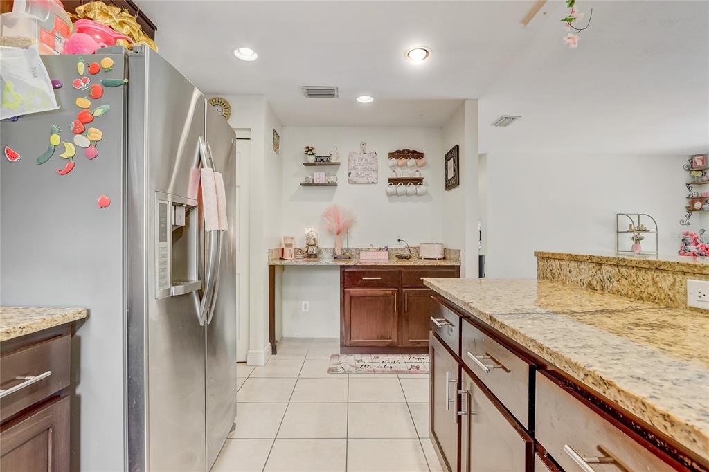 8691 CONTOURA DRIVE gallery image #9