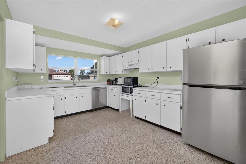 5701 PADGETT CIRCLE gallery image #14