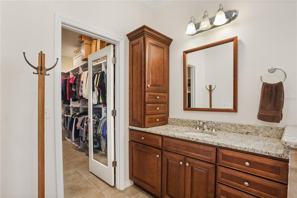 5410 RUSTIC PINE COURT gallery image #25