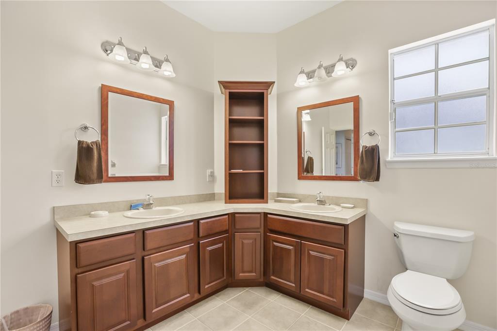5410 RUSTIC PINE COURT gallery image #32