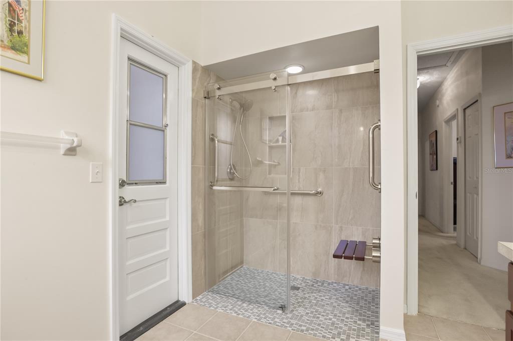 5410 RUSTIC PINE COURT gallery image #34