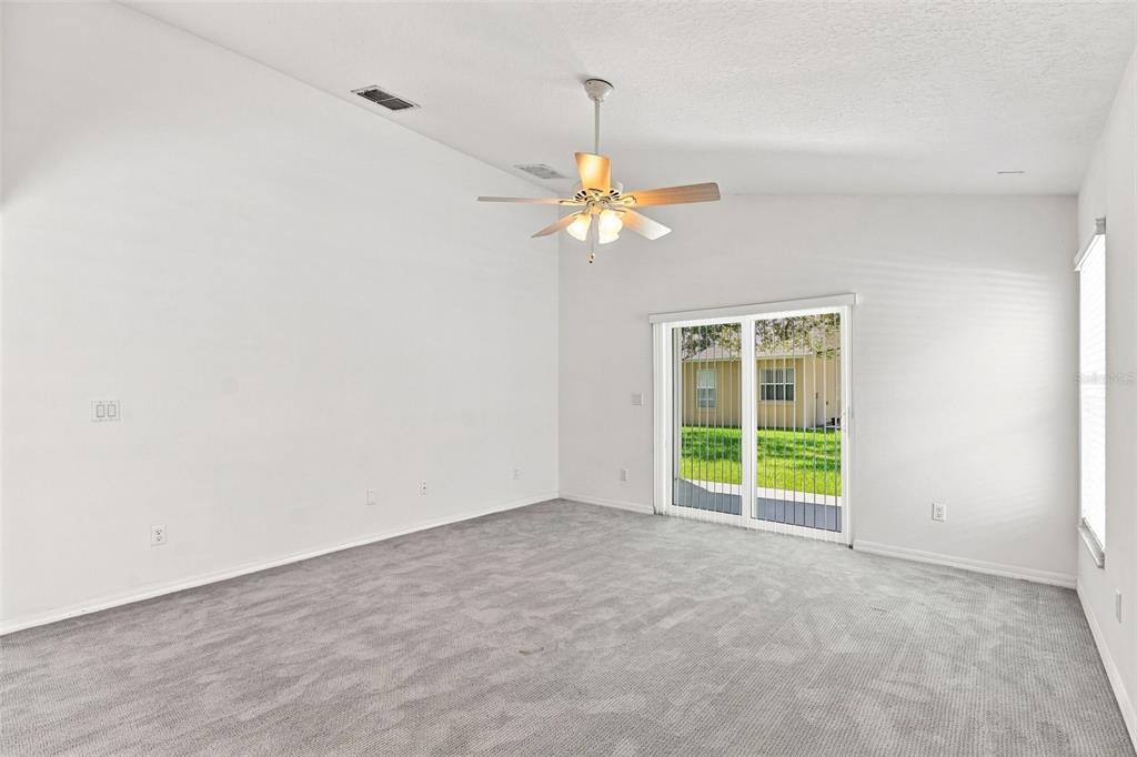 1174 BEECH GROVE WAY gallery image #11