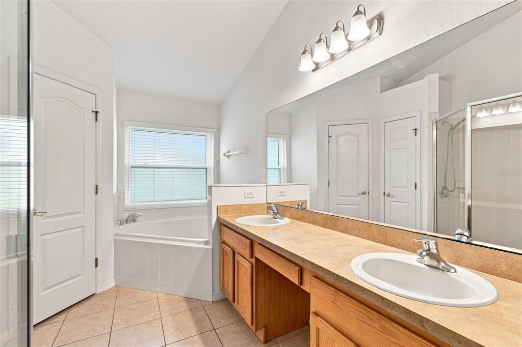 1174 BEECH GROVE WAY gallery image #13
