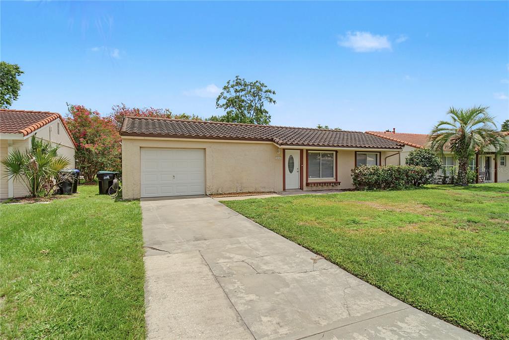 10145 BLUFF COURT gallery image #1