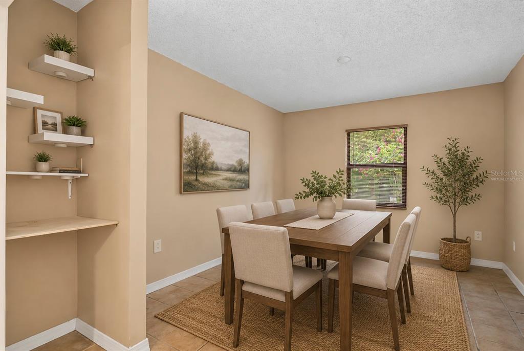 10145 BLUFF COURT gallery image #11