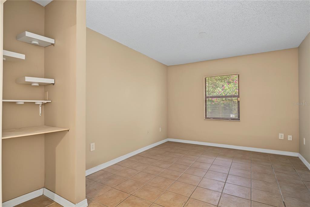 10145 BLUFF COURT gallery image #12