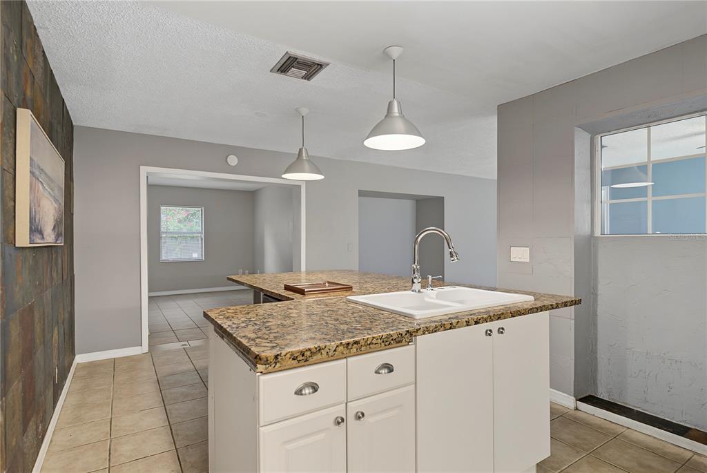 10145 BLUFF COURT gallery image #18