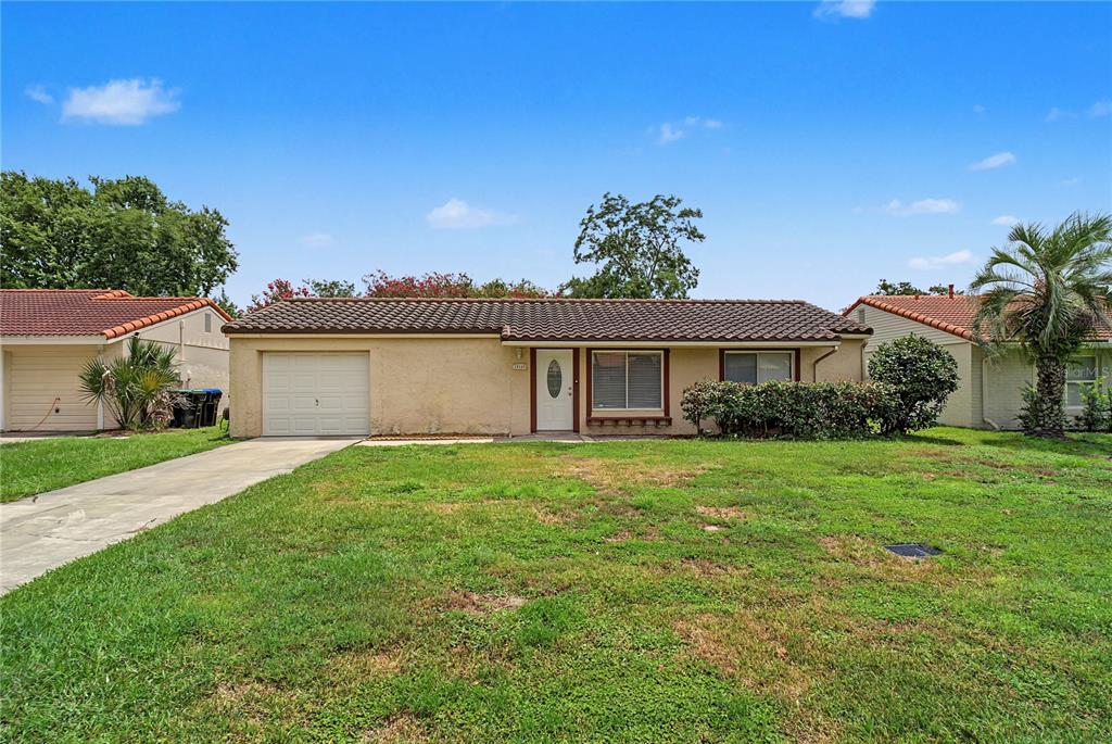 10145 BLUFF COURT gallery image #2