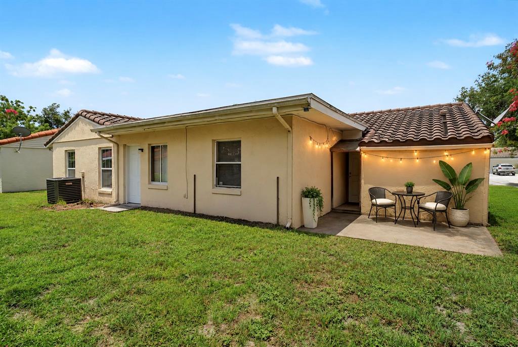 10145 BLUFF COURT gallery image #32