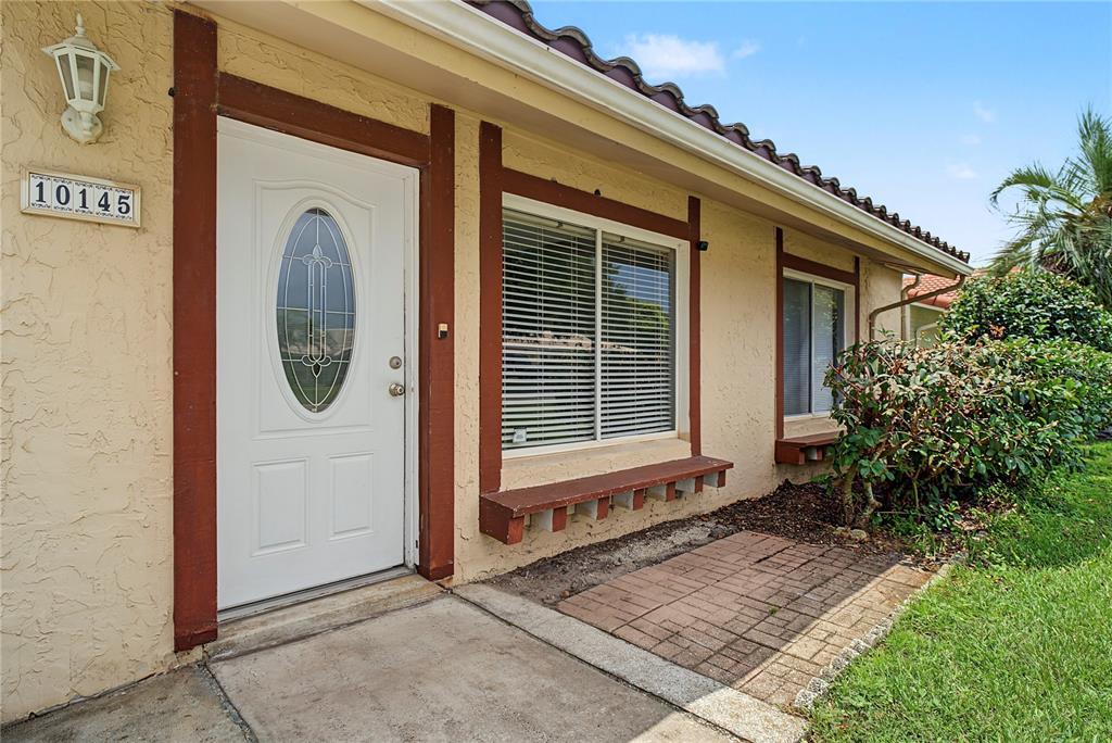 10145 BLUFF COURT gallery image #5