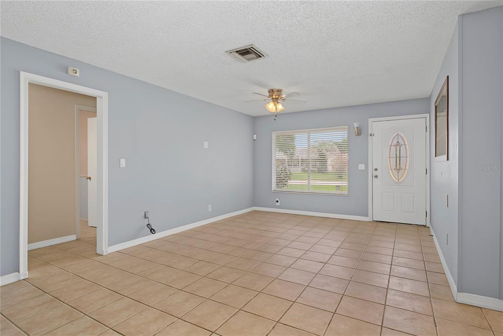 10145 BLUFF COURT gallery image #7