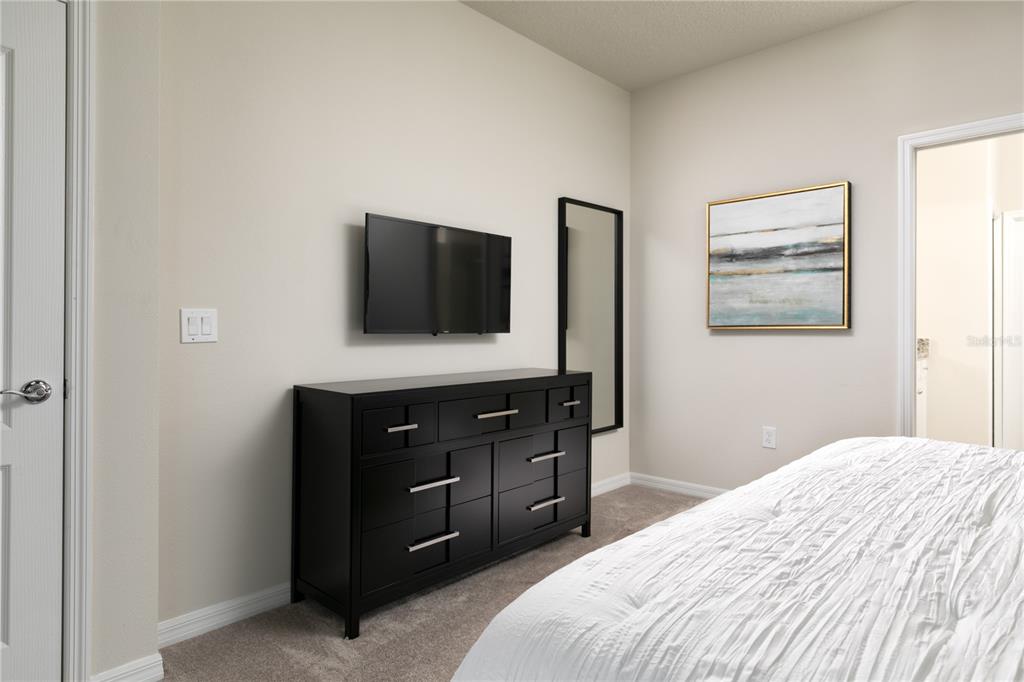 7376 OAKMOSS LOOP gallery image #13