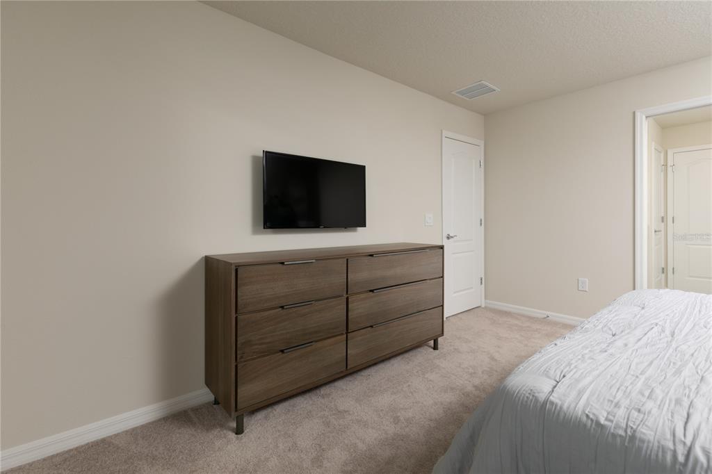 7376 OAKMOSS LOOP gallery image #26