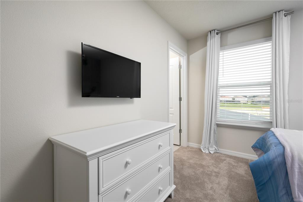7376 OAKMOSS LOOP gallery image #29