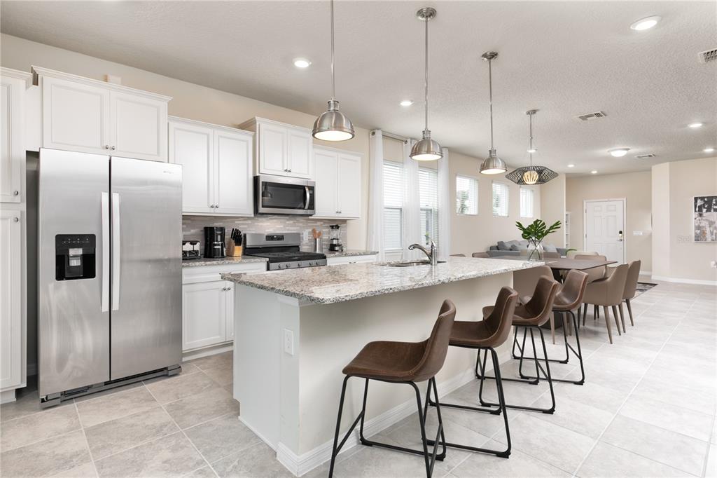 7376 OAKMOSS LOOP gallery image #8