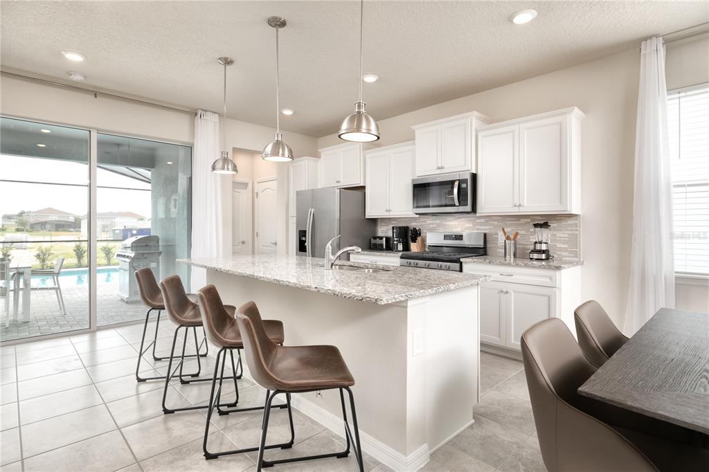 7376 OAKMOSS LOOP gallery image #9