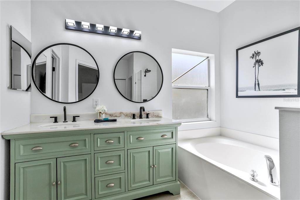186 NAZHA DRIVE gallery image #31