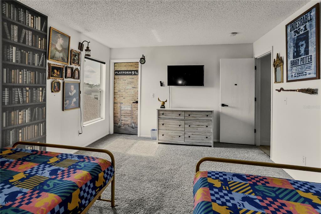 186 NAZHA DRIVE gallery image #37
