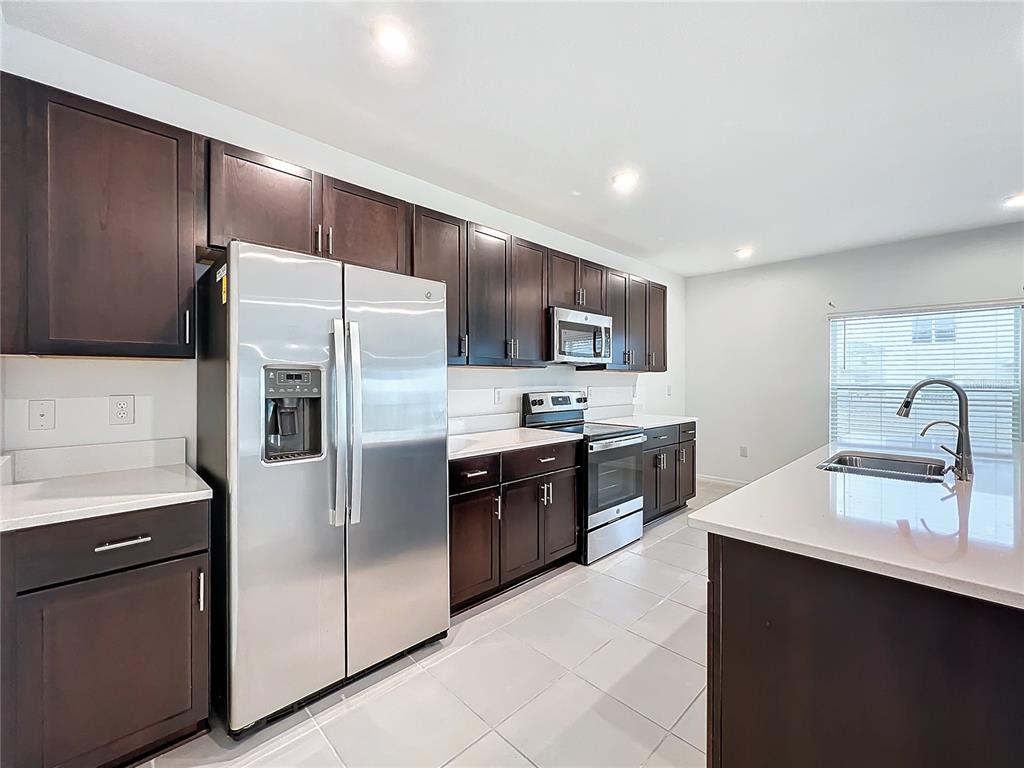 5627 COSTA BLANCA WAY gallery image #3