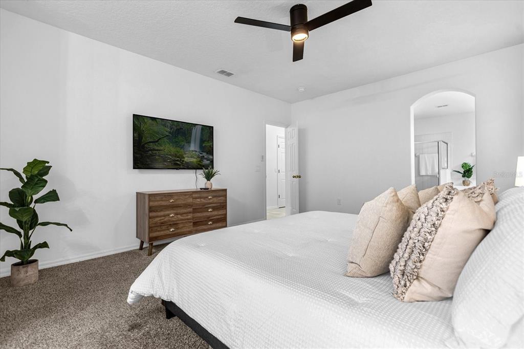 638 CASSIA DRIVE gallery image #14