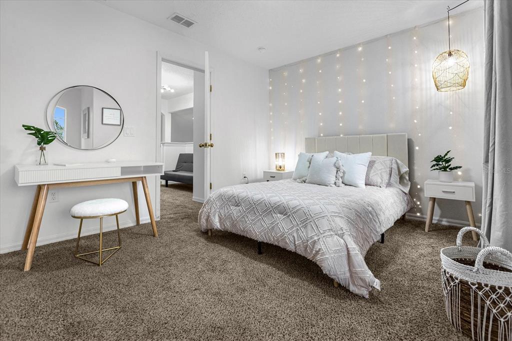 638 CASSIA DRIVE gallery image #18
