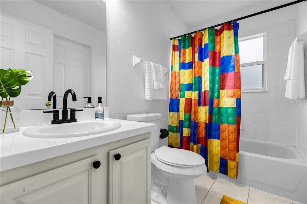 638 CASSIA DRIVE gallery image #21
