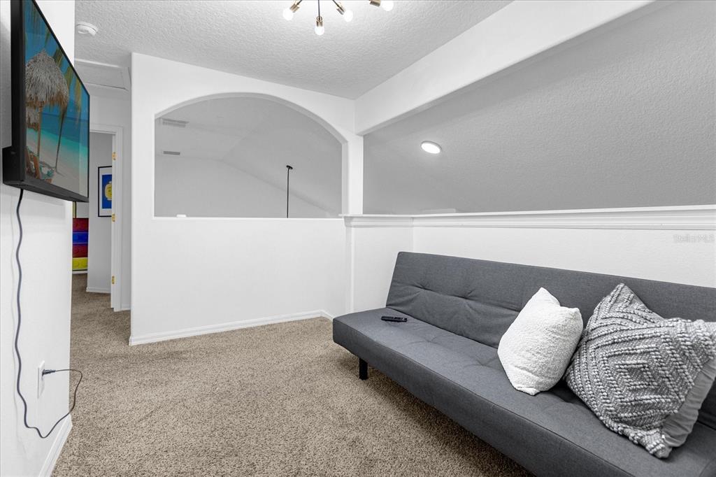 638 CASSIA DRIVE gallery image #23