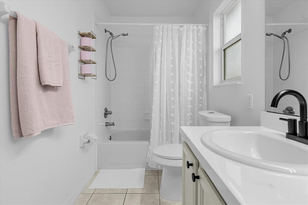 638 CASSIA DRIVE gallery image #28