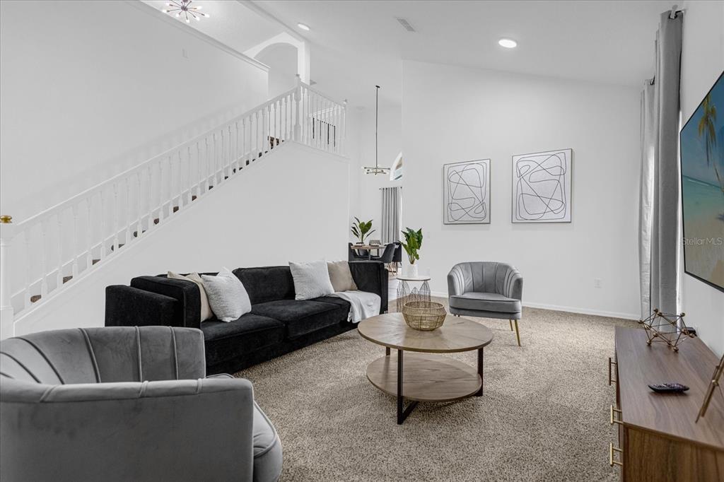638 CASSIA DRIVE gallery image #8