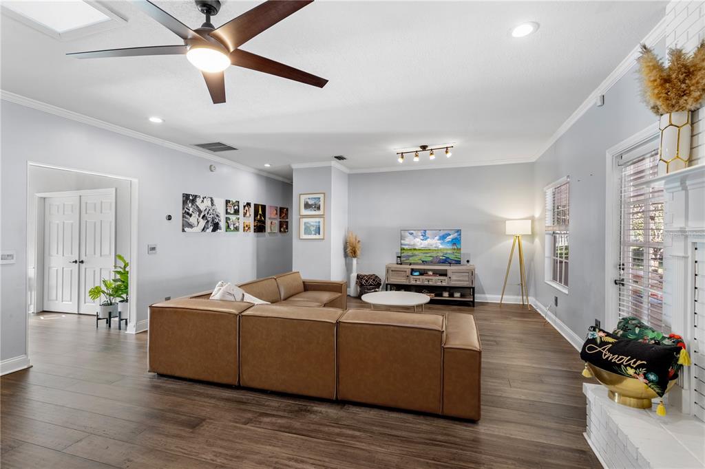 9237 MCDAVID COURT gallery image #7