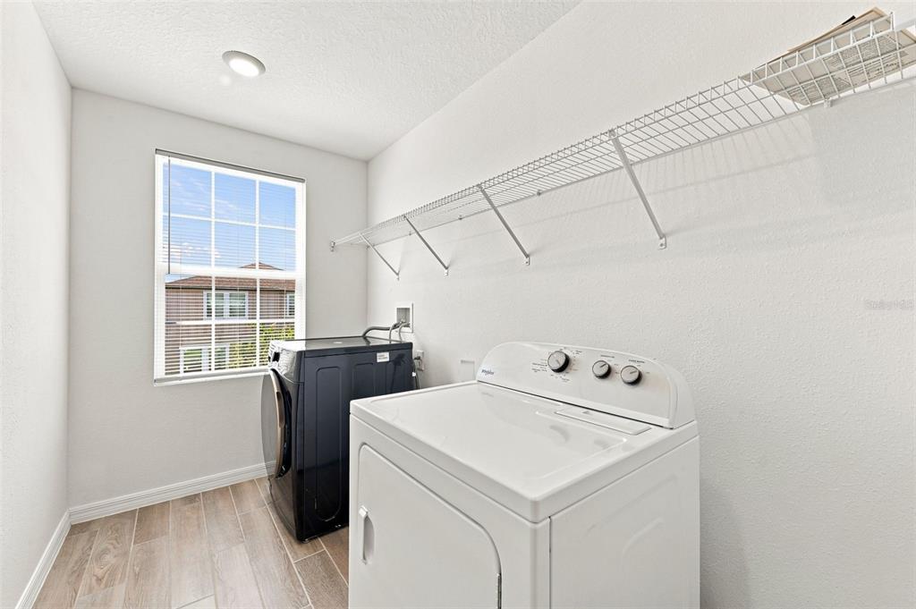 2251 DERWENT DRIVE gallery image #37