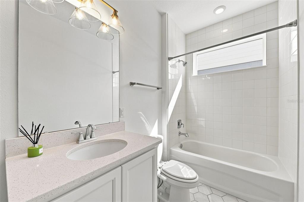 2251 DERWENT DRIVE gallery image #42