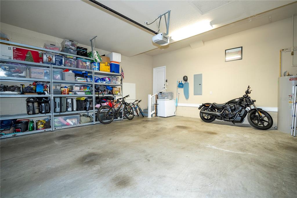 1555 HANKS AVENUE gallery image #81