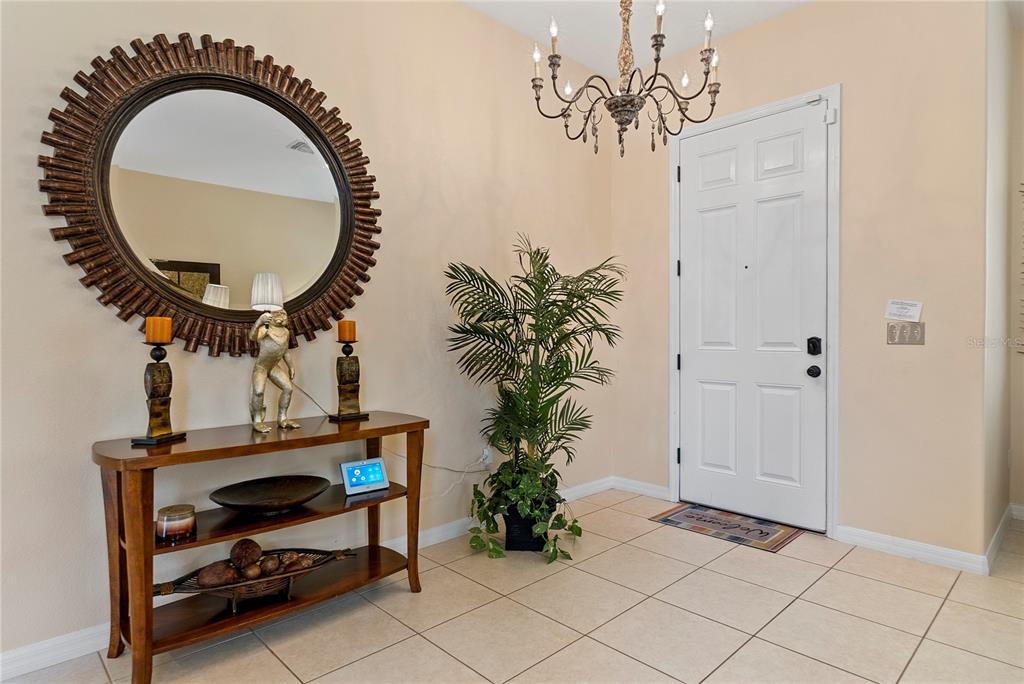358 LAKE DAVENPORT CIRCLE gallery image #13