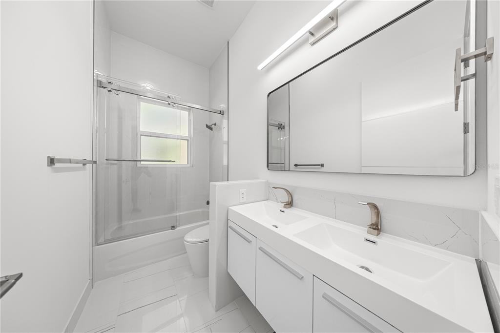 6877 SW 131ST CIRCLE gallery image #29
