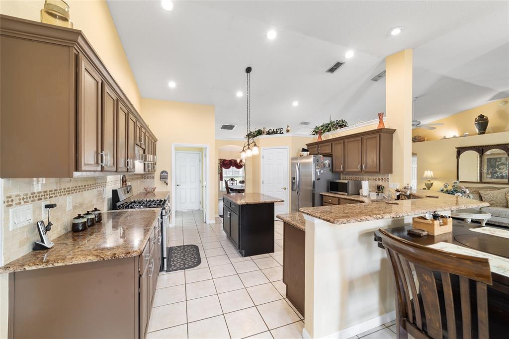 3465 SE 54TH AVENUE gallery image #10