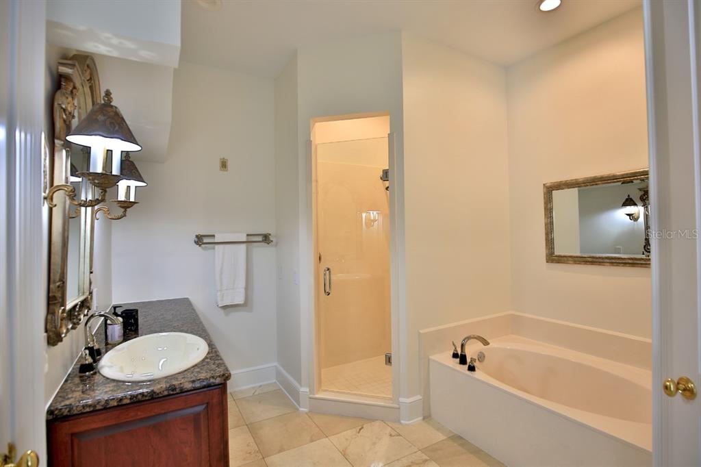1401 SE 91ST PLACE gallery image #27