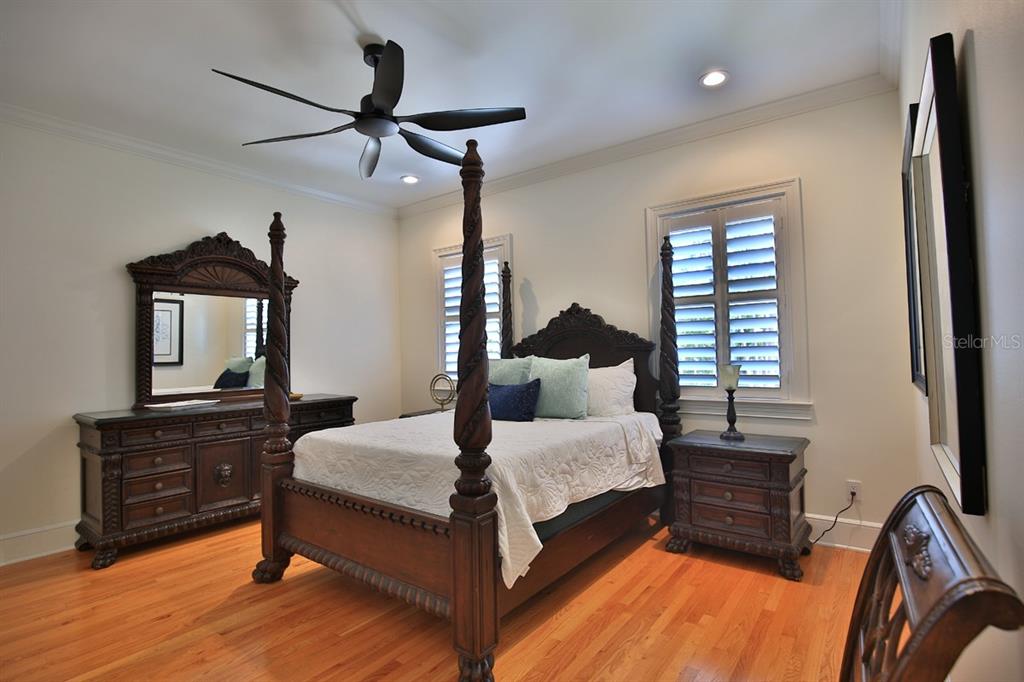 1401 SE 91ST PLACE gallery image #37