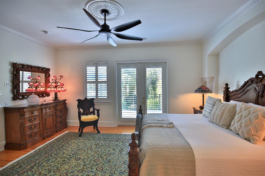 1401 SE 91ST PLACE gallery image #42