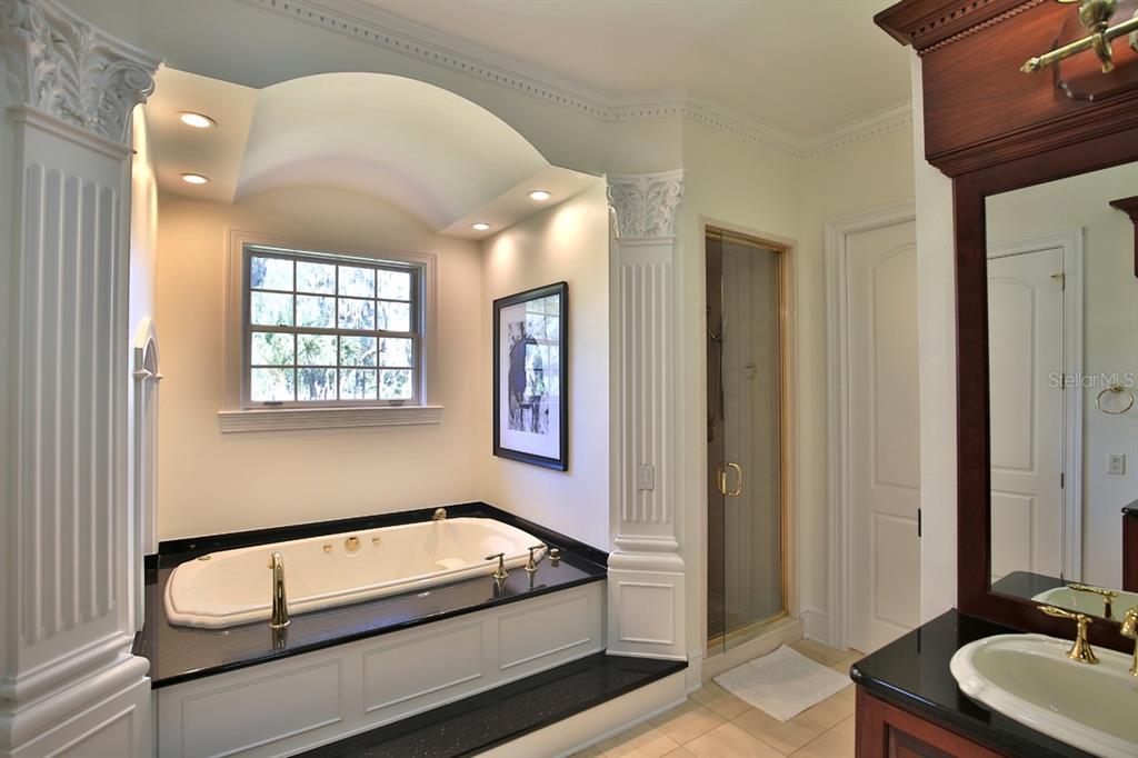 1401 SE 91ST PLACE gallery image #45
