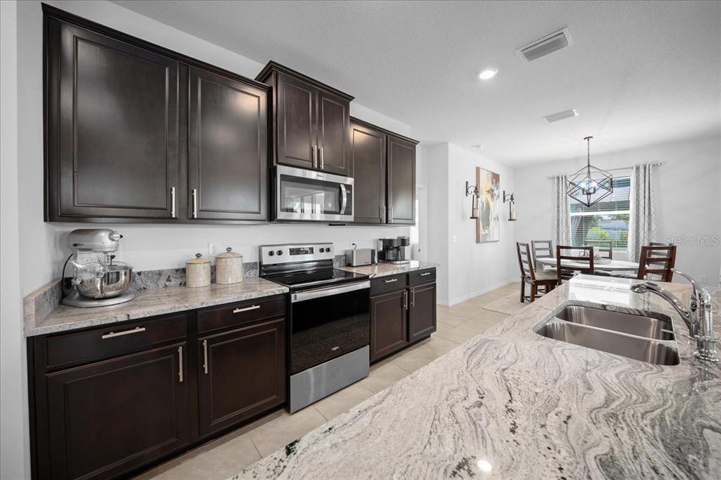 8598 SW 59TH TERRACE gallery image #10
